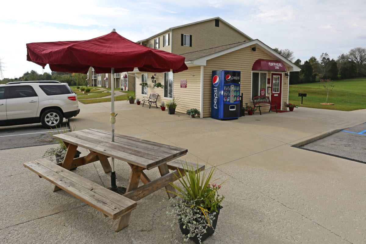 Photos and Video of Fry Estates Apartments in Somerset, KY